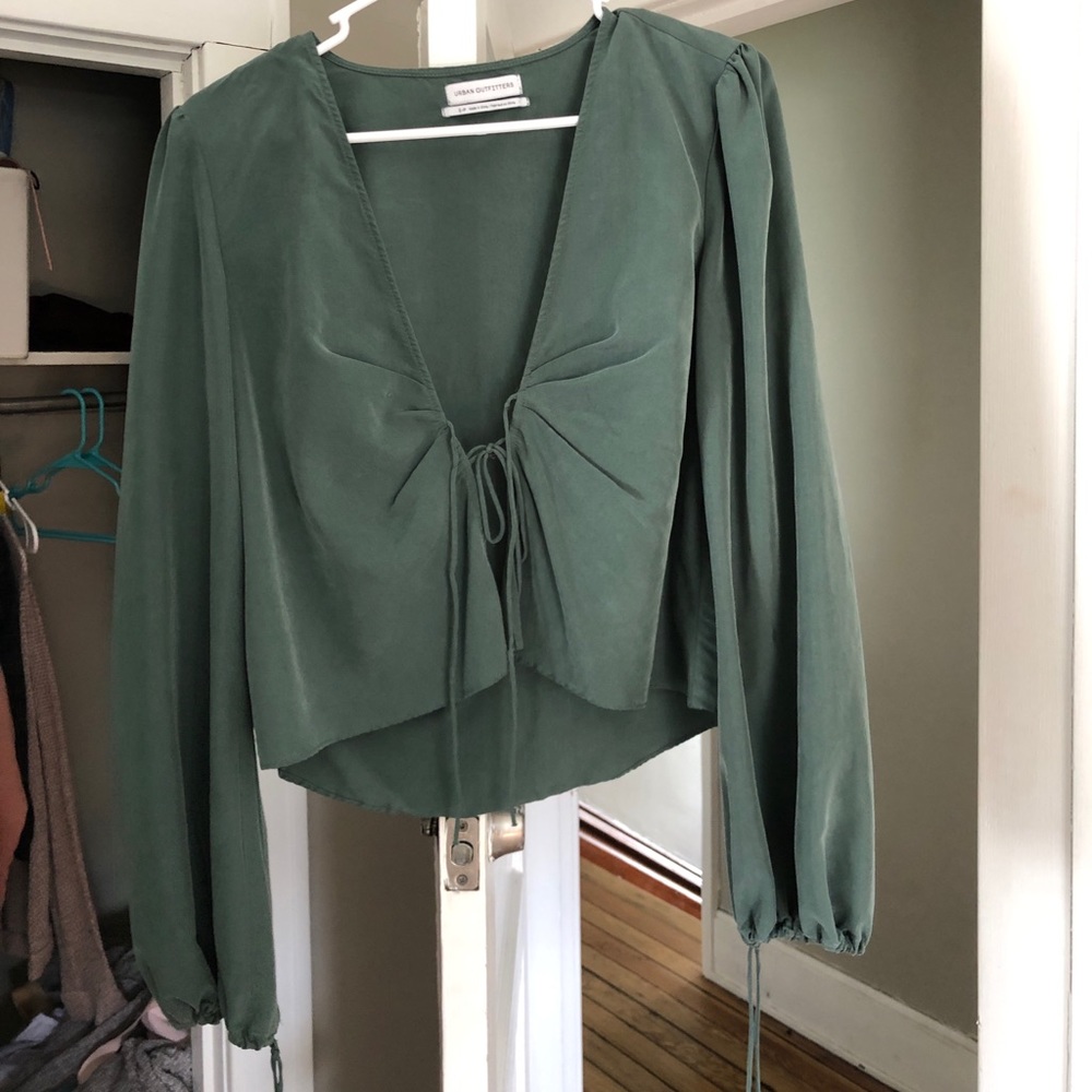 UO tie front top